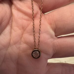 Elegant Gold Pendant Necklace